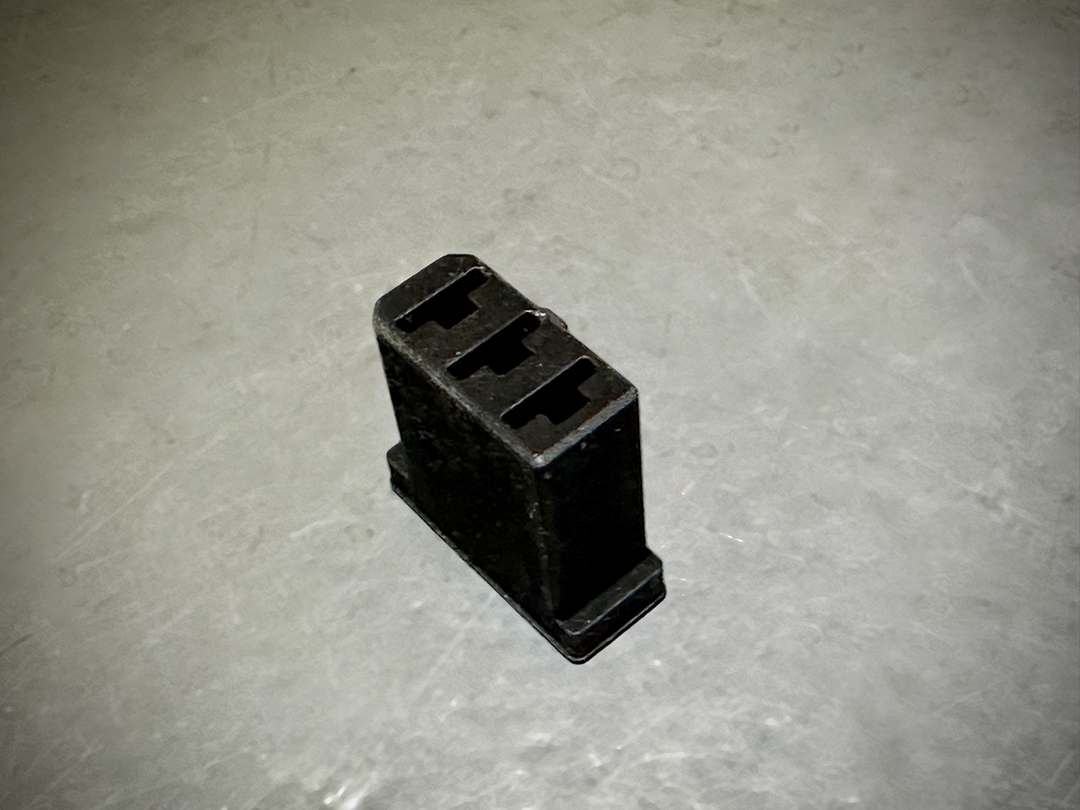 Radiator Fan Switch Connector Plug - Image 3