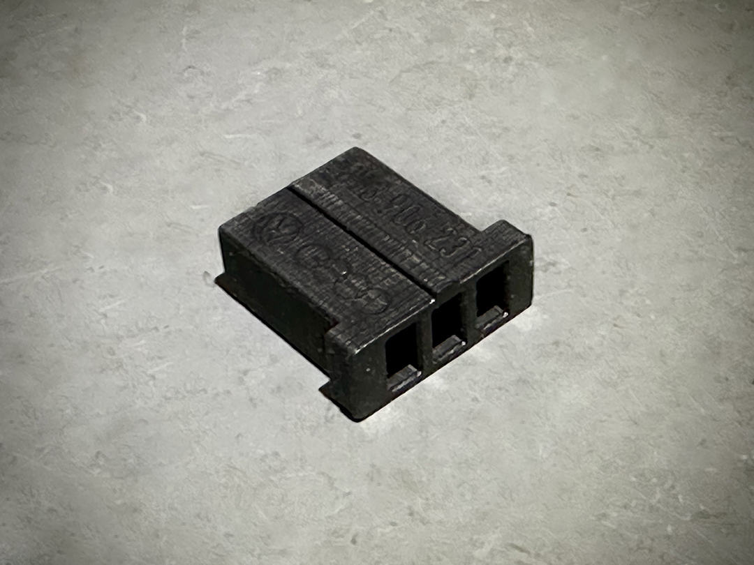 Radiator Fan Switch Connector Plug - Image 4